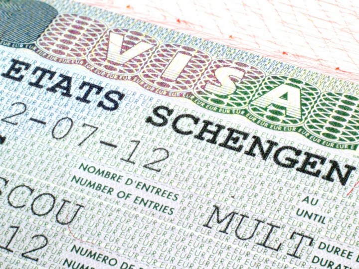 Имея шенгенскую визу, можно свободно перемещаться в этой зоне.